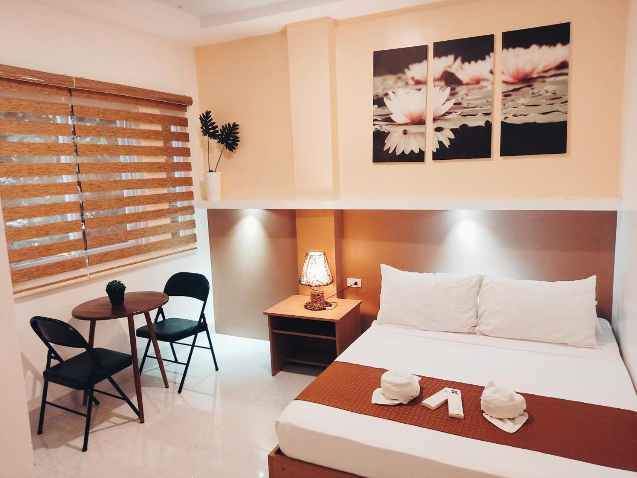 Aurelle Inn Legazpi Exterior foto